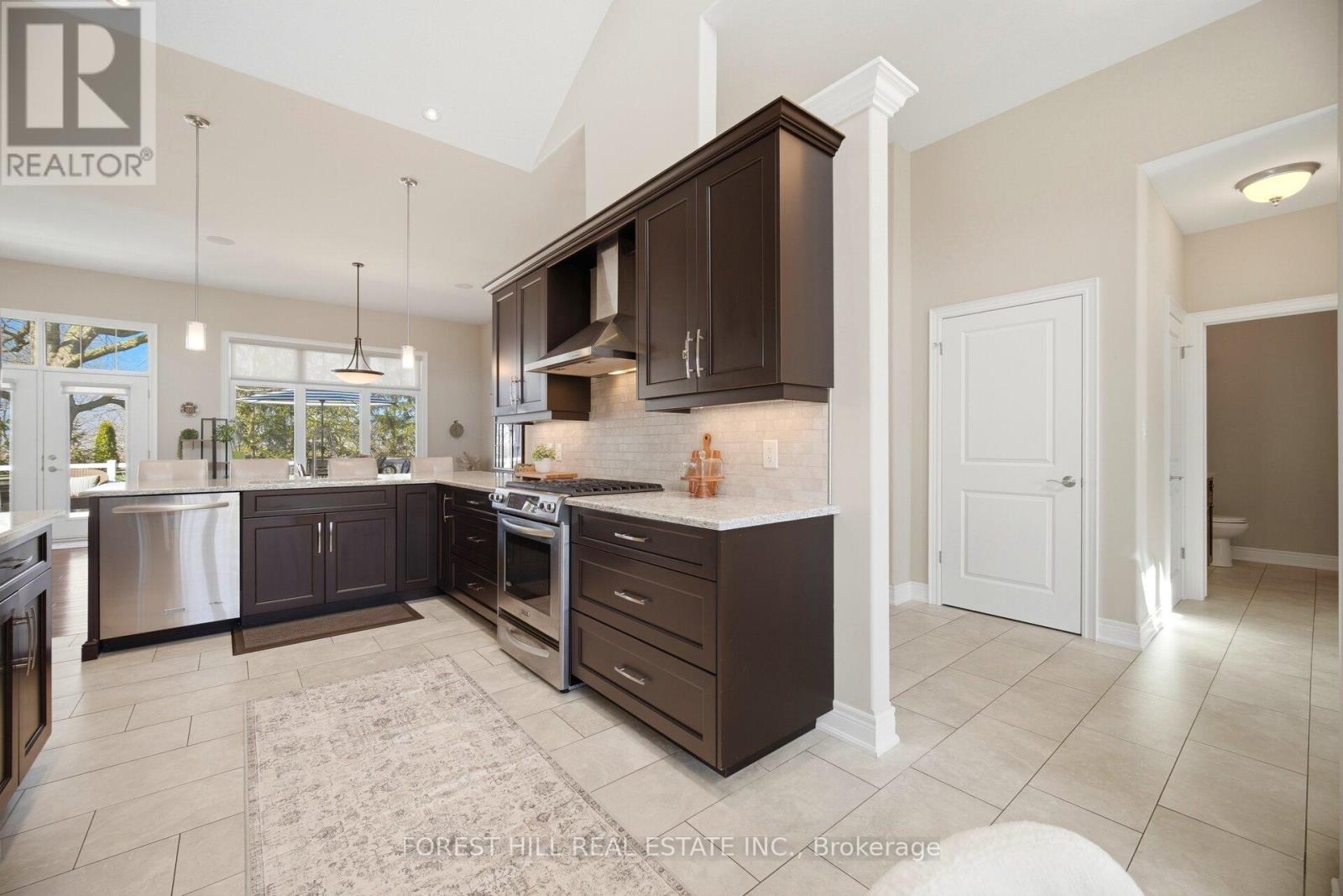 51 Stoneridge Crescent, Niagara-On-The-Lake, Ontario  L0S 1J1 - Photo 13 - X12993352