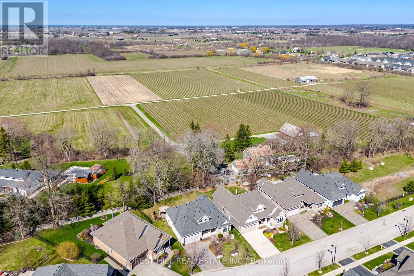 51 Stoneridge Crescent, Niagara-On-The-Lake, Ontario  L0S 1J1 - Photo 3 - X12993352