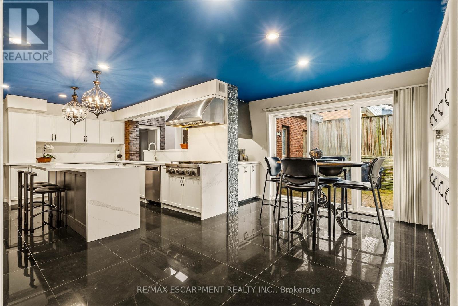 78 Terrace Drive, Hamilton, Ontario  L9H 3X2 - Photo 15 - X12993368