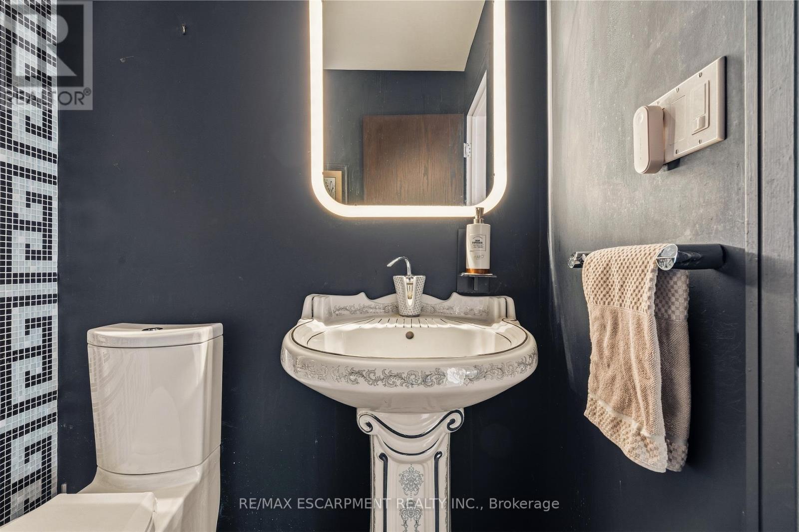 78 Terrace Drive, Hamilton, Ontario  L9H 3X2 - Photo 23 - X12993368