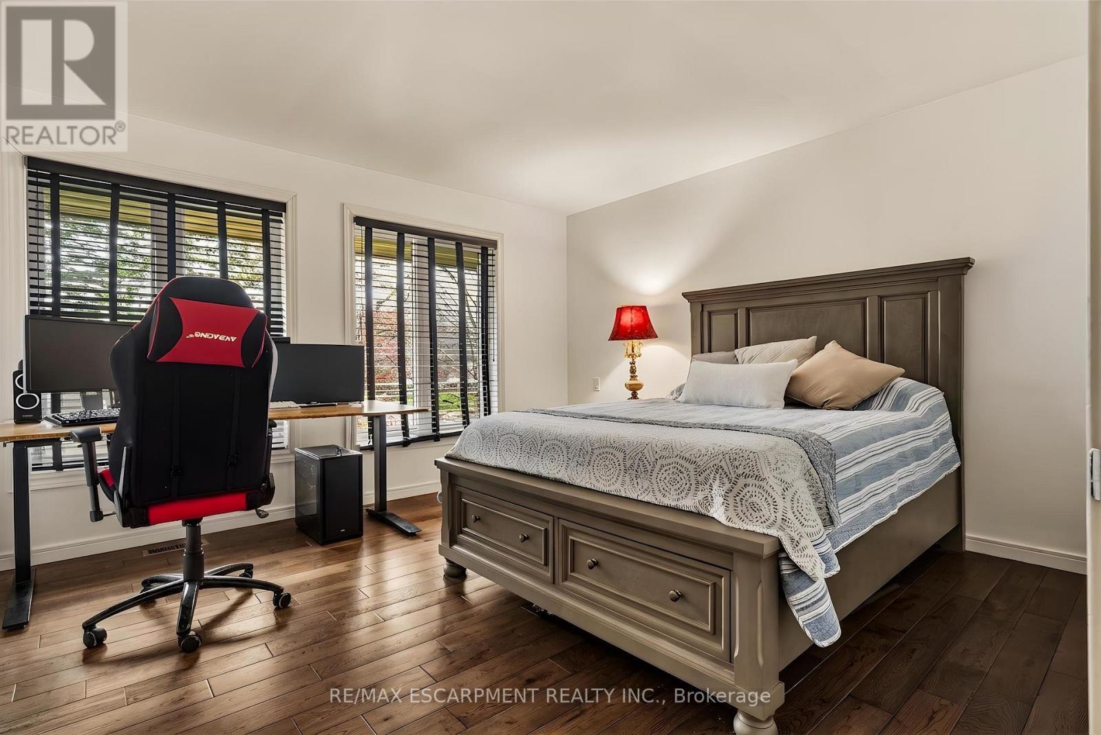 78 Terrace Drive, Hamilton, Ontario  L9H 3X2 - Photo 34 - X12993368