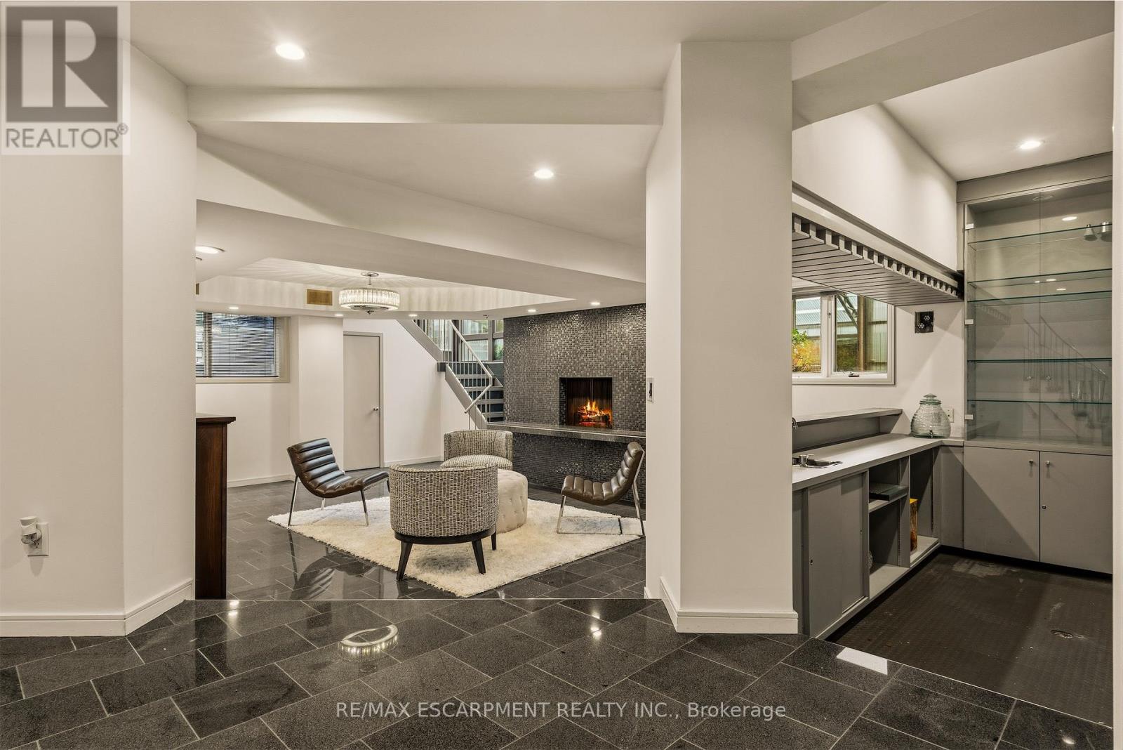 78 Terrace Drive, Hamilton, Ontario  L9H 3X2 - Photo 40 - X12993368