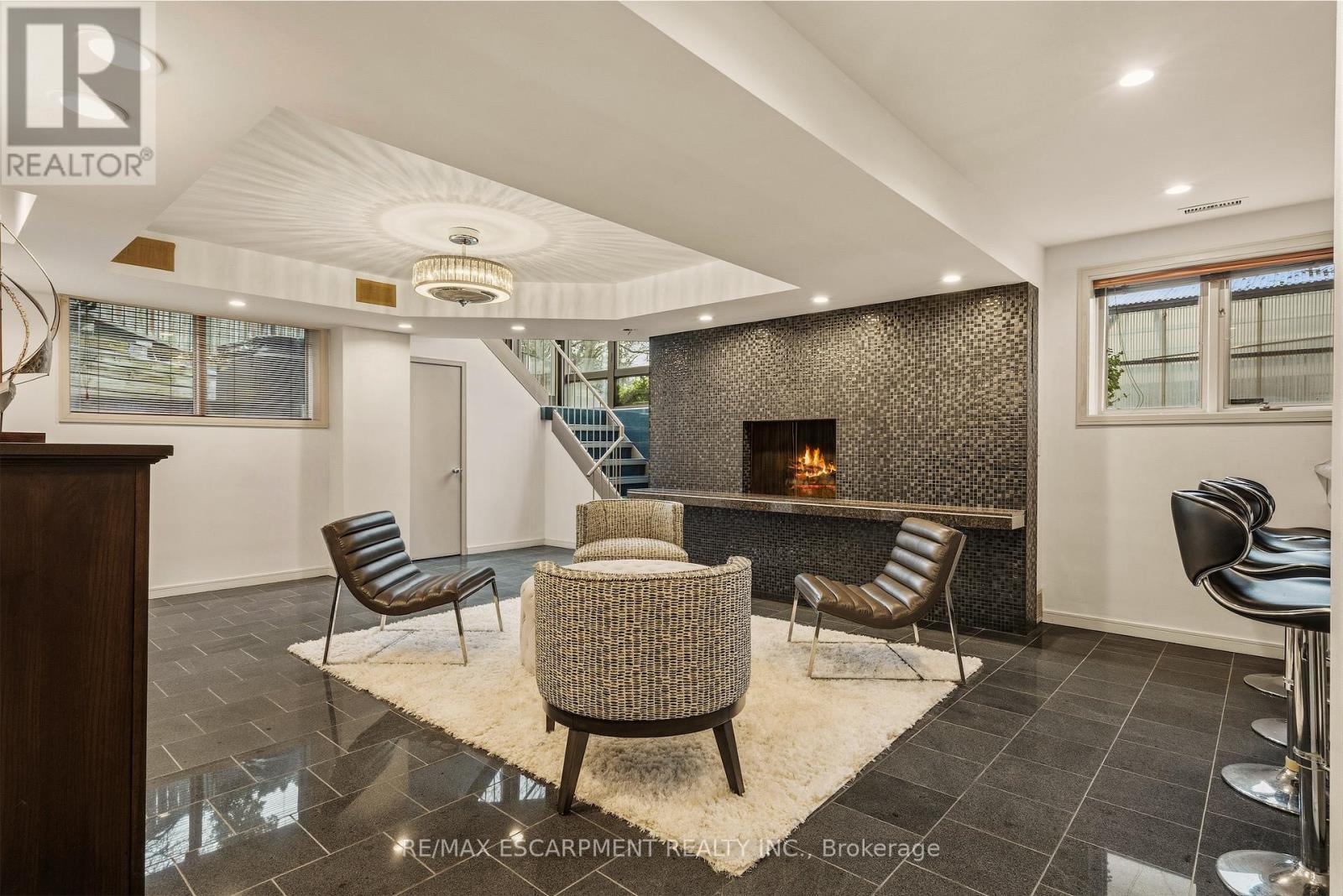 78 Terrace Drive, Hamilton, Ontario  L9H 3X2 - Photo 42 - X12993368