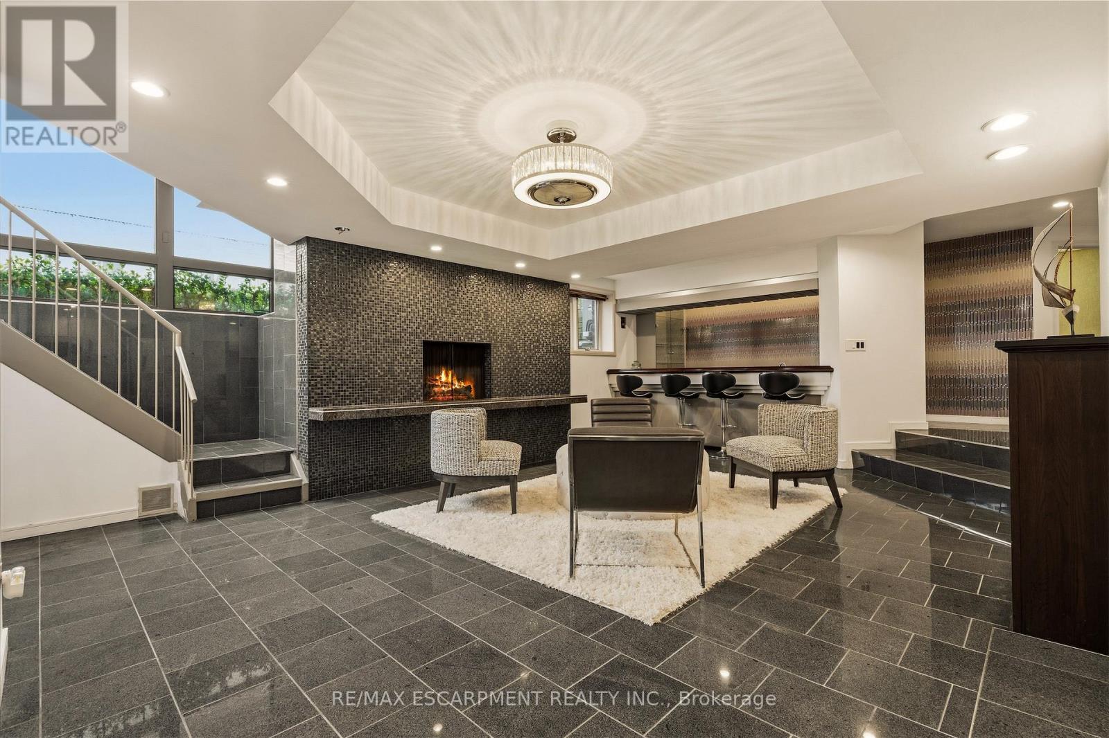 78 Terrace Drive, Hamilton, Ontario  L9H 3X2 - Photo 43 - X12993368