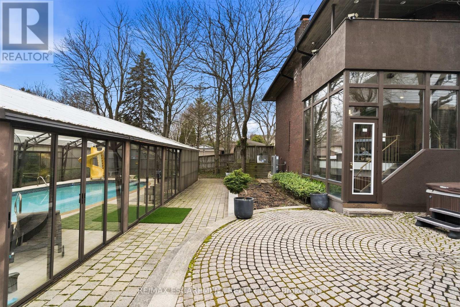 78 Terrace Drive, Hamilton, Ontario  L9H 3X2 - Photo 45 - X12993368