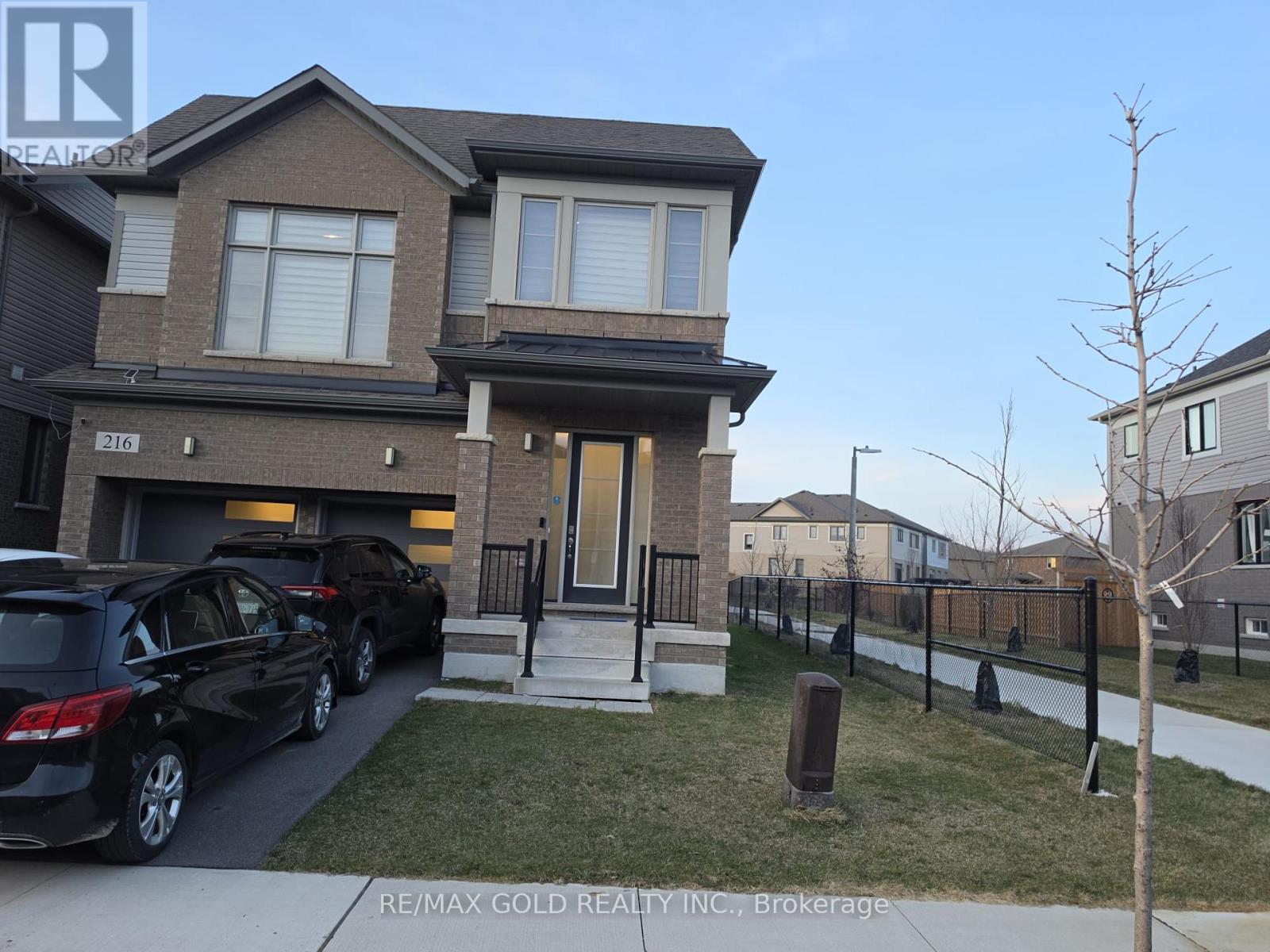 216 PROVIDENT WAY, Hamilton, Ontario