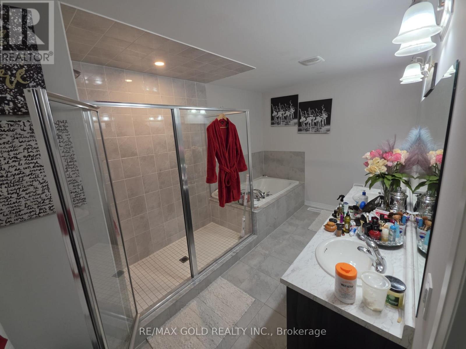 216 Provident Way, Hamilton, Ontario  L0R 1W0 - Photo 17 - X12993382