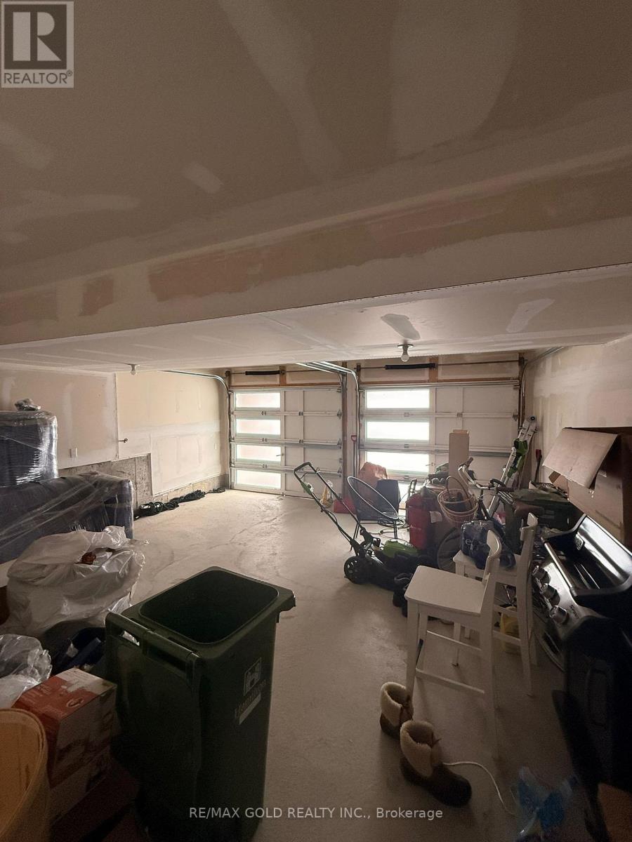 216 Provident Way, Hamilton, Ontario  L0R 1W0 - Photo 25 - X12993382