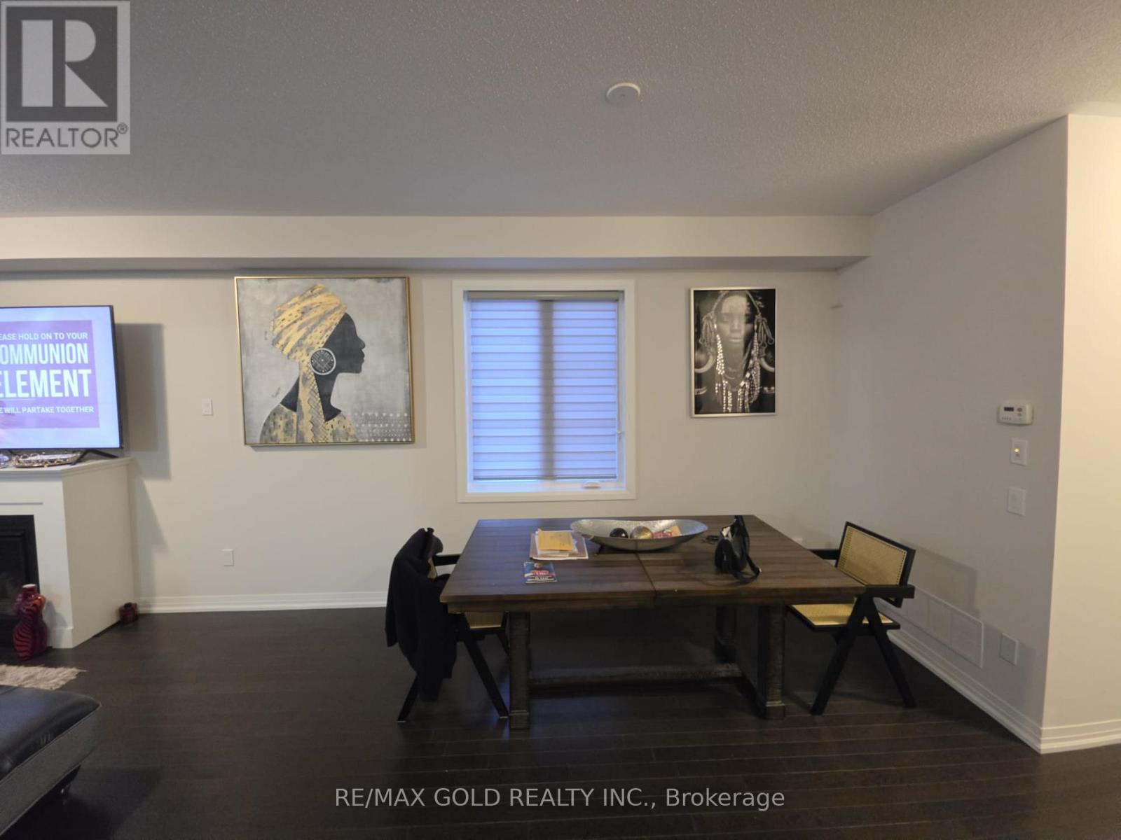 216 Provident Way, Hamilton, Ontario  L0R 1W0 - Photo 4 - X12993382