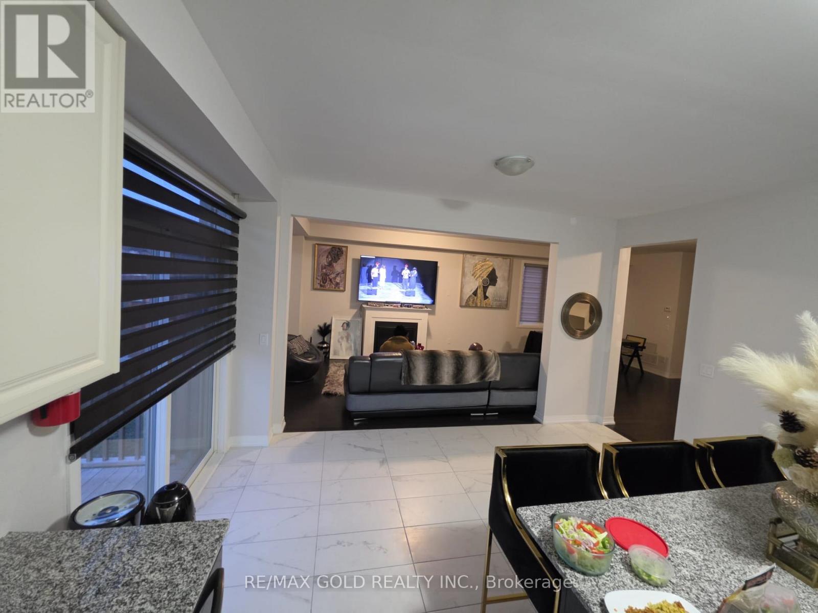 216 Provident Way, Hamilton, Ontario  L0R 1W0 - Photo 6 - X12993382