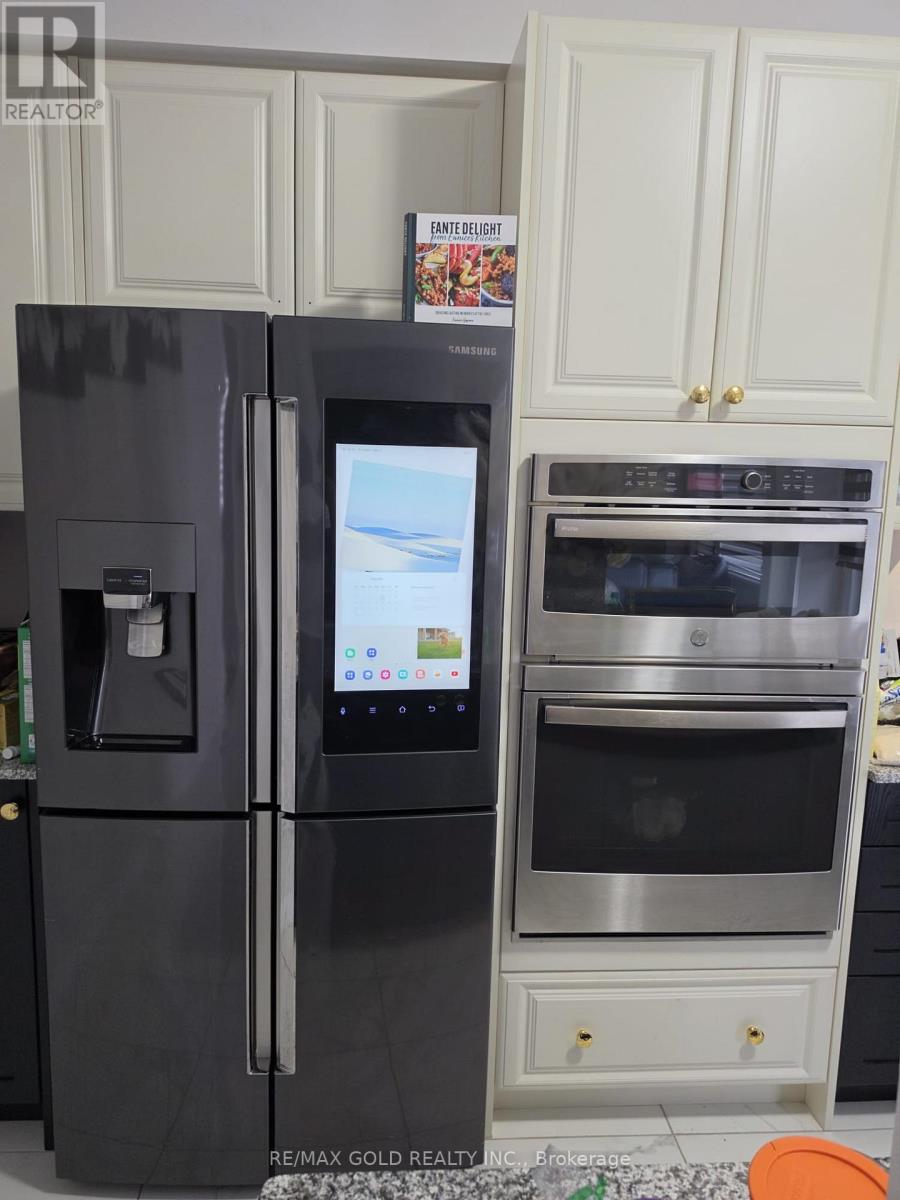 216 Provident Way, Hamilton, Ontario  L0R 1W0 - Photo 7 - X12993382