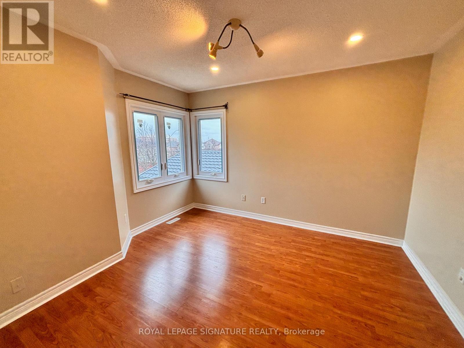 5503 Landsborough Avenue, Mississauga, Ontario  L5R 3X1 - Photo 16 - W12845374