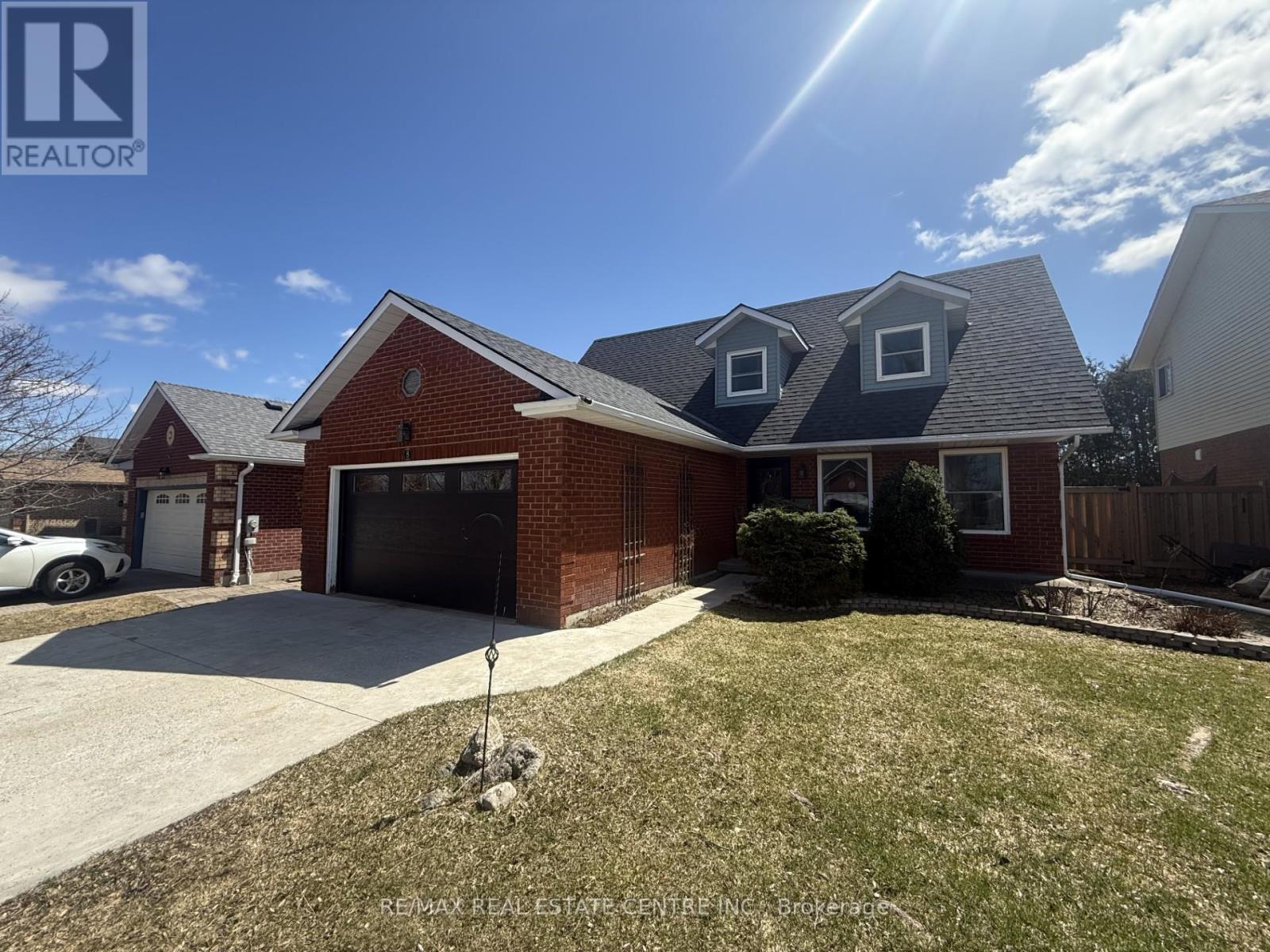 8 PASSMORE AVENUE, Orangeville, Ontario