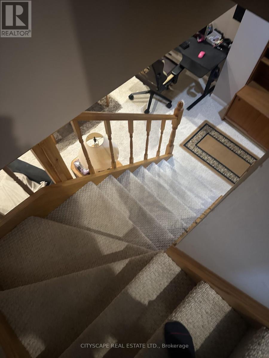 102 Snowcap Road, Brampton, Ontario  L6R 1J1 - Photo 13 - W12990852