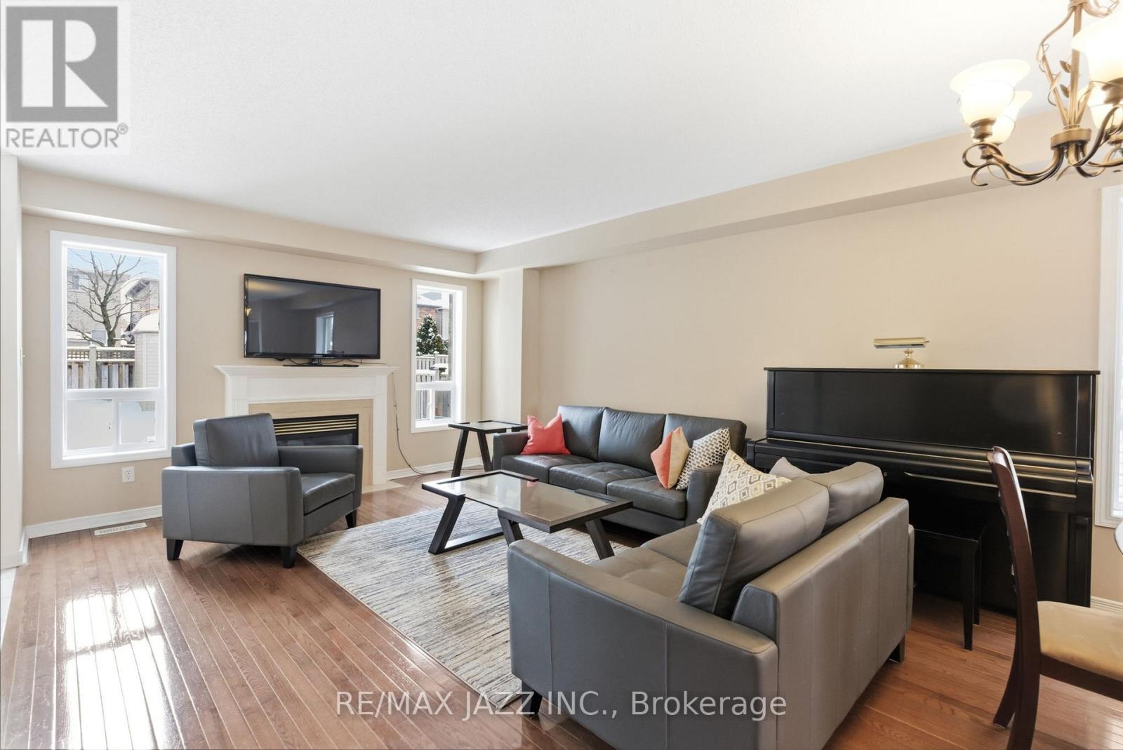 42 Russell Barton Lane, Uxbridge, Ontario L9P 1Z2 - Photo 10 - N12809080