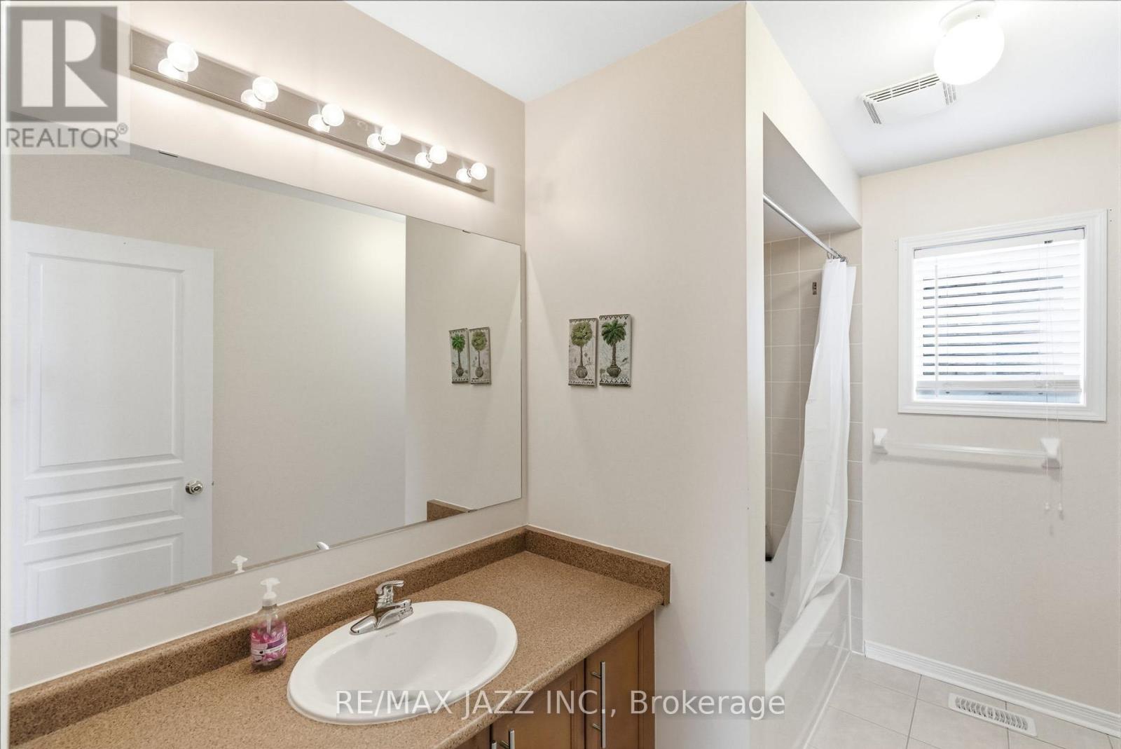 42 Russell Barton Lane, Uxbridge, Ontario L9P 1Z2 - Photo 25 - N12809080