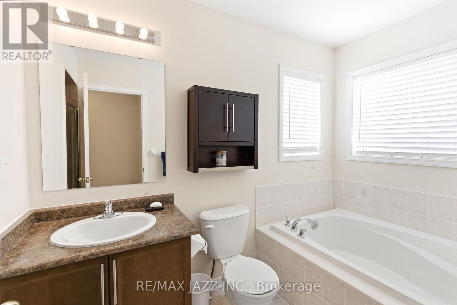 42 Russell Barton Lane, Uxbridge, Ontario L9P 1Z2 - Photo 28 - N12809080