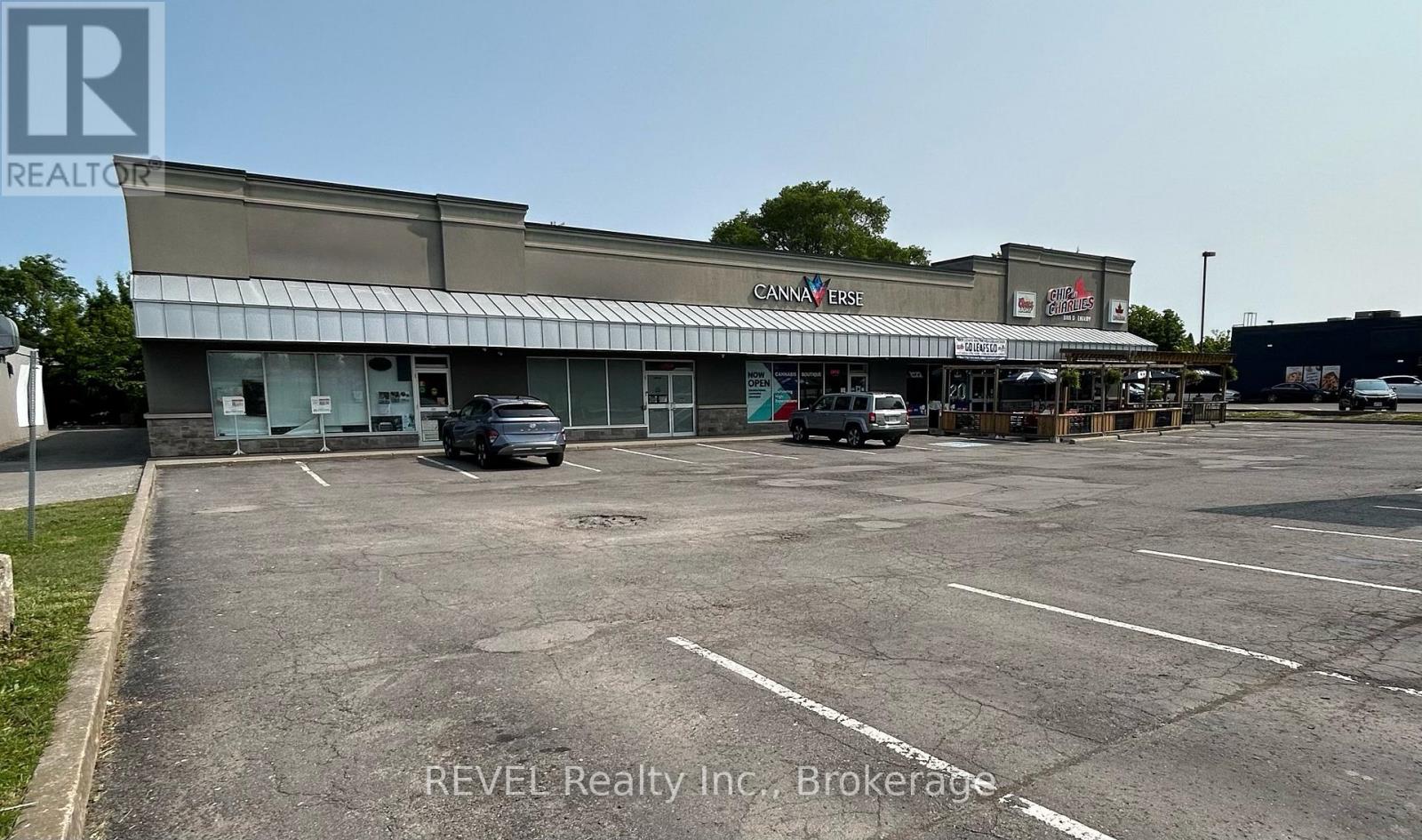 2 - 8189 Lundys Lane, Niagara Falls, Ontario  L2H 1H3 - Photo 1 - X12993458