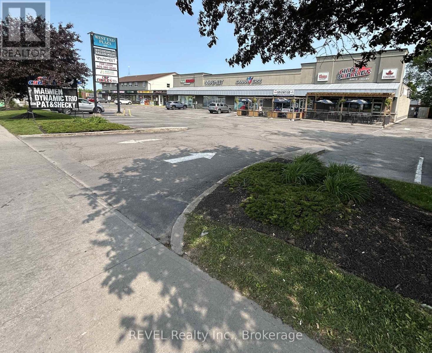 2 - 8189 Lundys Lane, Niagara Falls, Ontario  L2H 1H3 - Photo 2 - X12993458