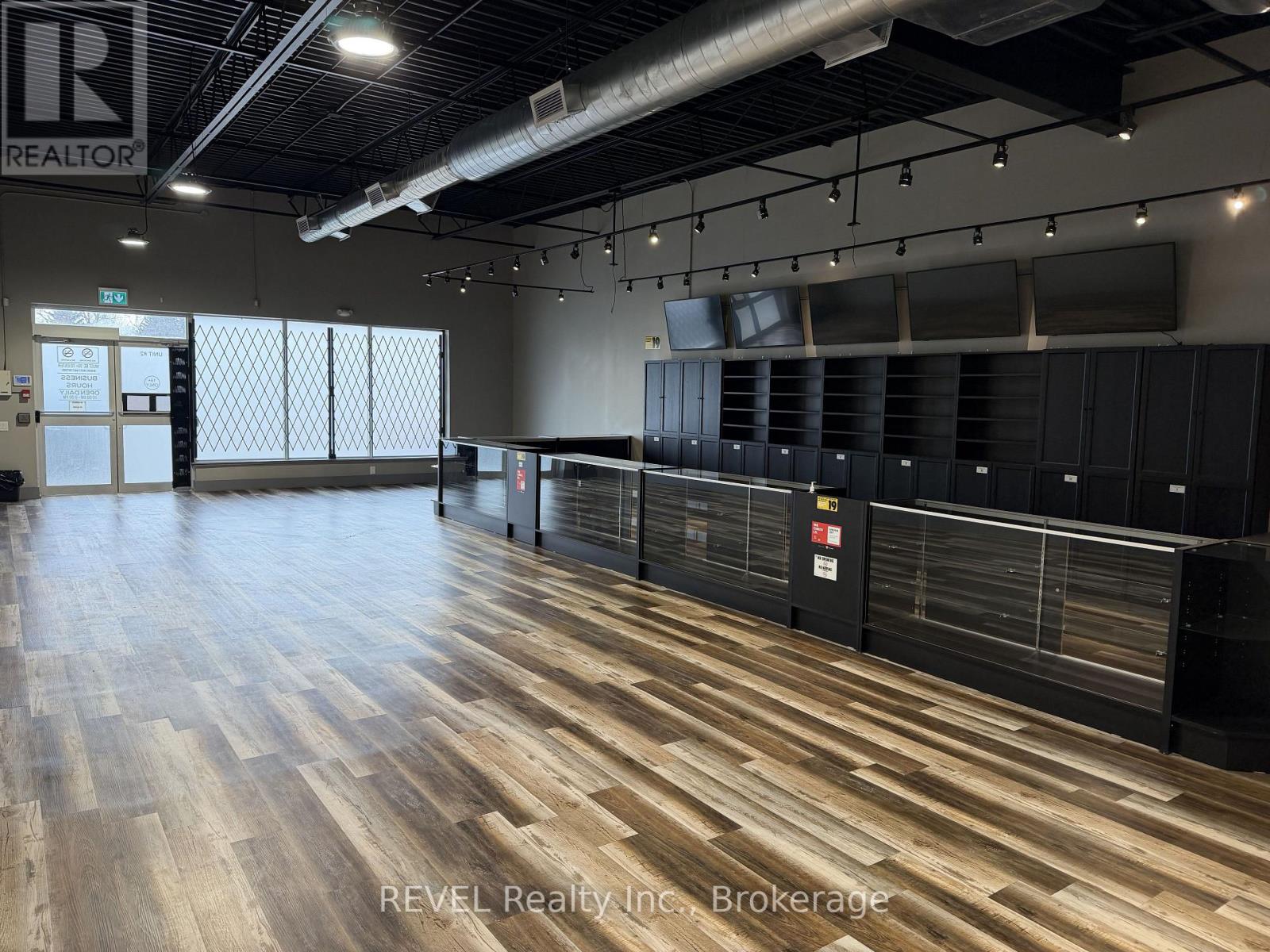 2 - 8189 Lundys Lane, Niagara Falls, Ontario  L2H 1H3 - Photo 6 - X12993458