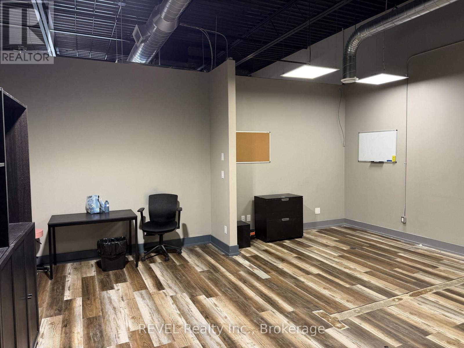 2 - 8189 Lundys Lane, Niagara Falls, Ontario  L2H 1H3 - Photo 9 - X12993458