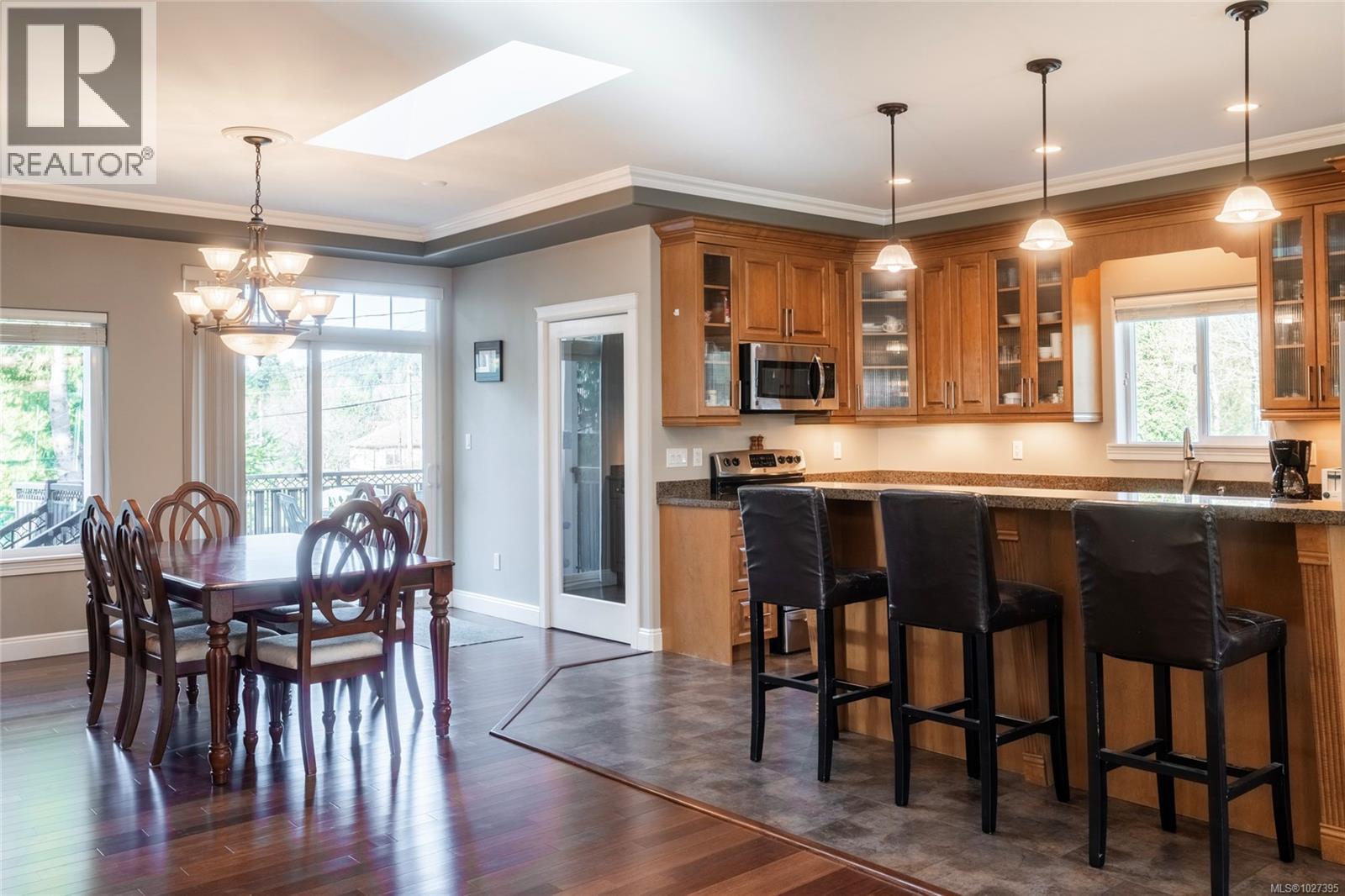 40 Somenos St, Lake Cowichan, British Columbia  V0R 2G0 - Photo 1 - 1027395