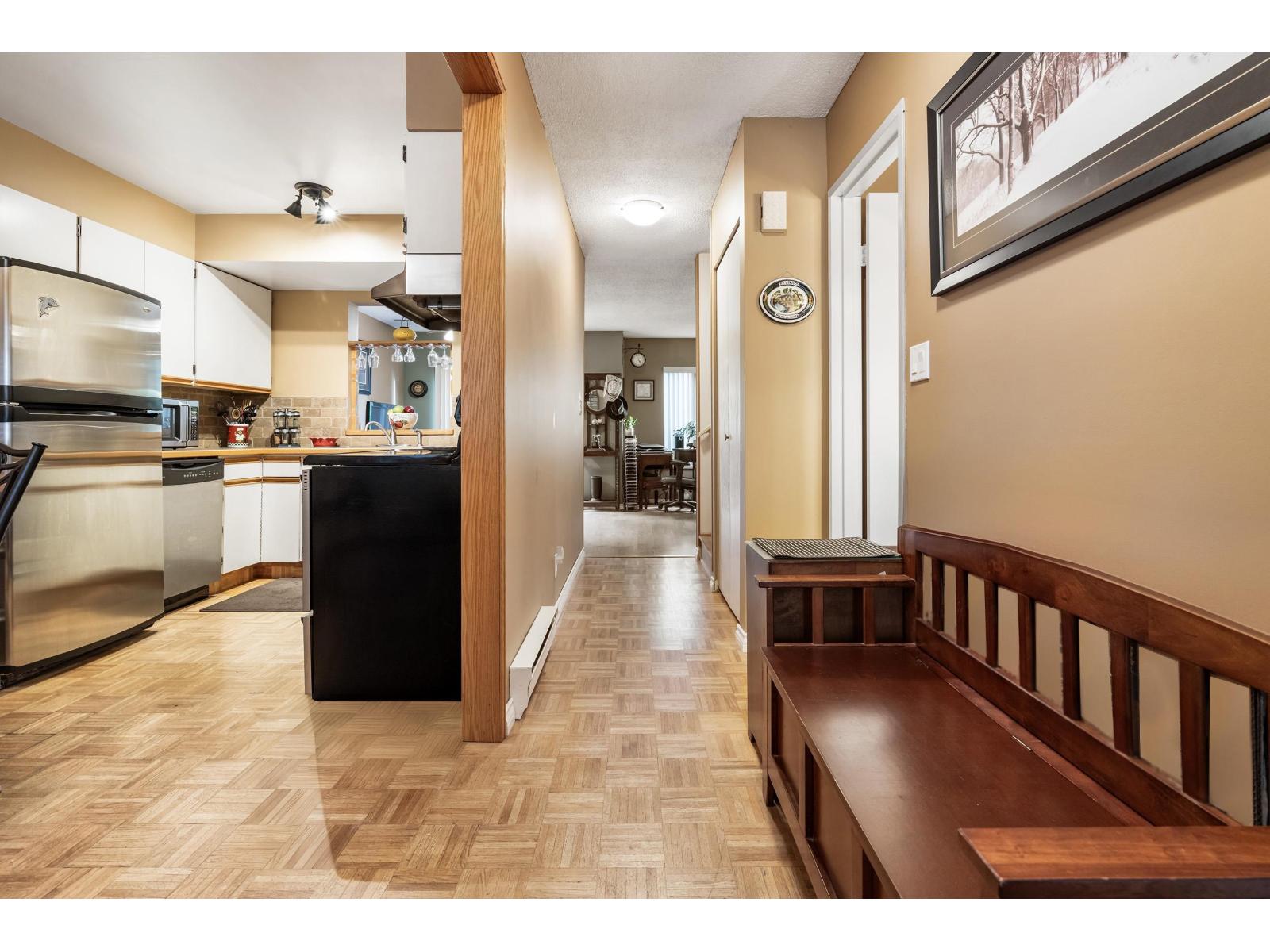 139 13880 74 Avenue, Surrey, British Columbia  V3W 7E6 - Photo 3 - R3110212