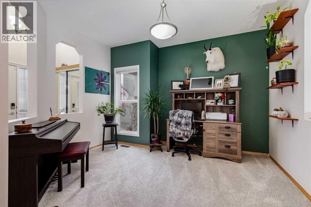 96 Chapala Square SE, Calgary, Alberta  T2X 3T5 - Photo 13 - A2299794