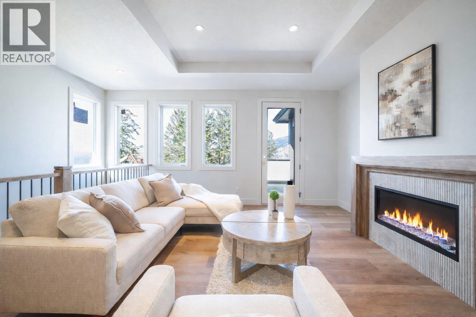 2079 Cortina Drive, Kelowna, British Columbia  V1P 0B2 - Photo 8 - 10381629