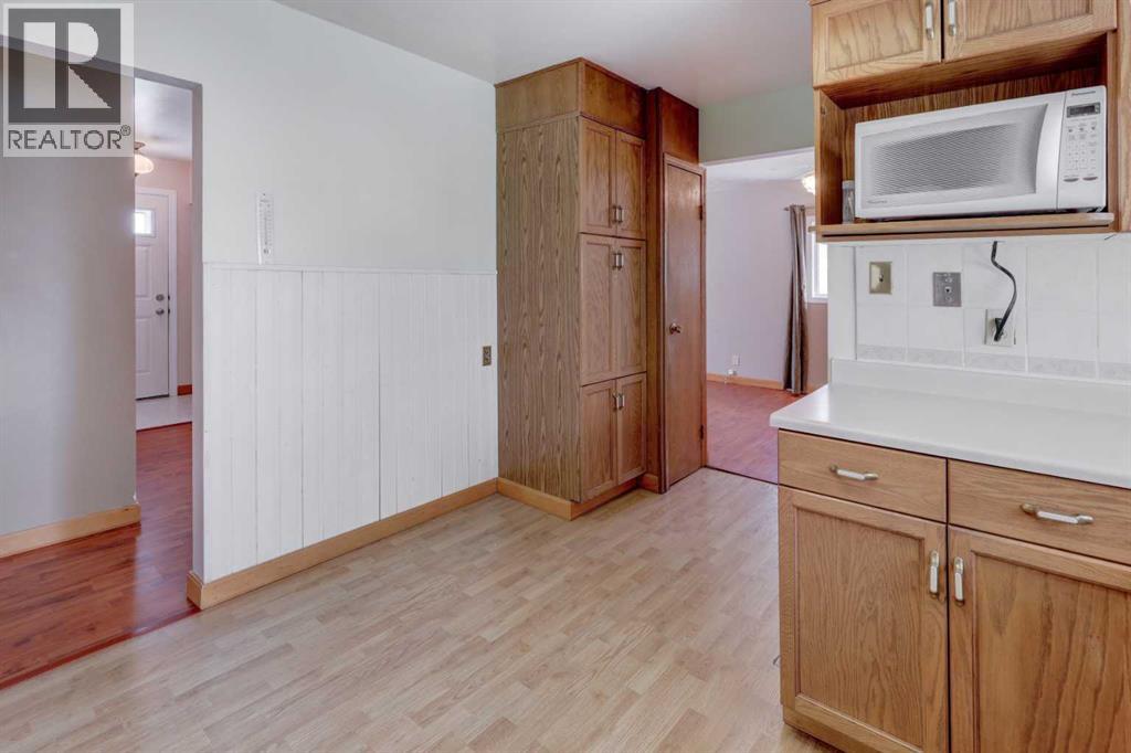 4513 Forman Crescent Se, Calgary, Alberta  T2A 2B1 - Photo 10 - A2297736