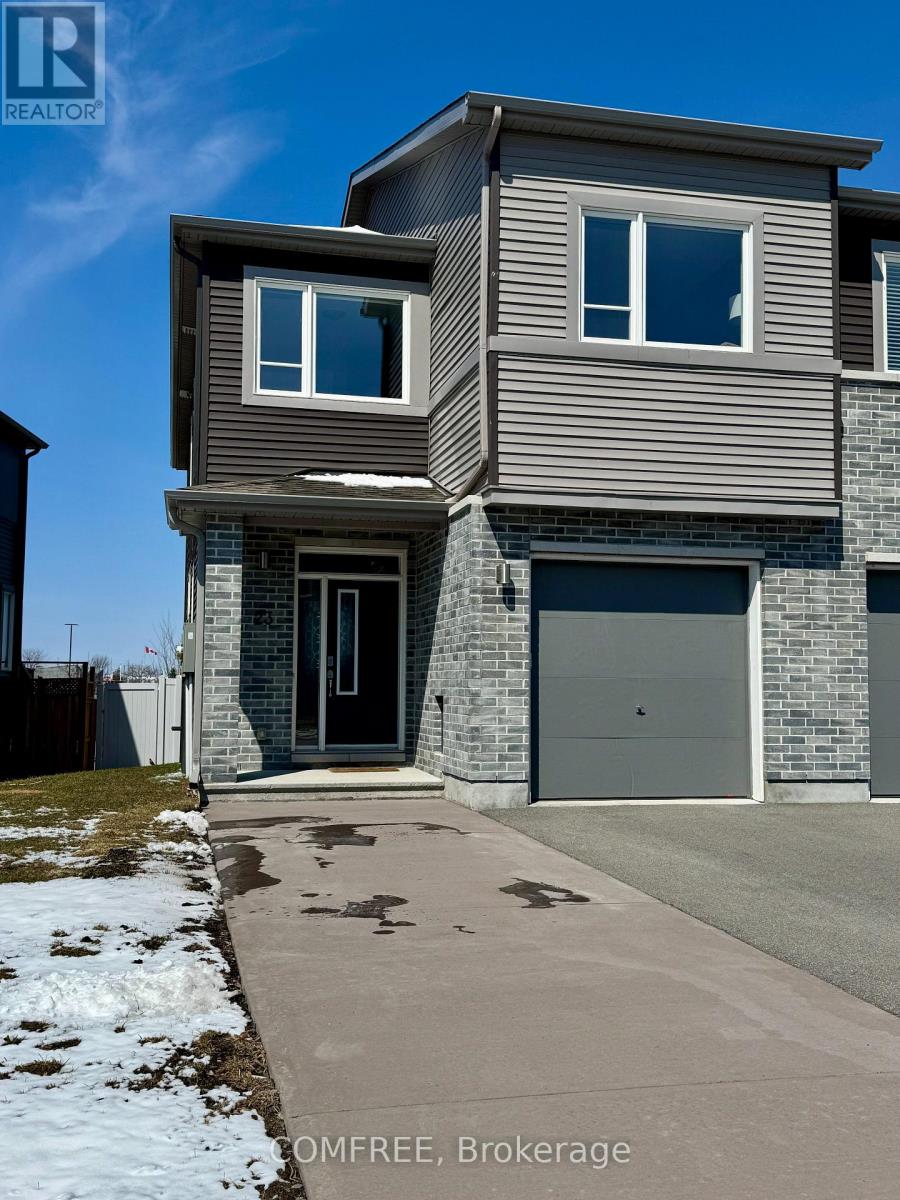 23 Stokes Drive, Carleton Place, Ontario K7C 0J6 - Photo 2 - X12993440