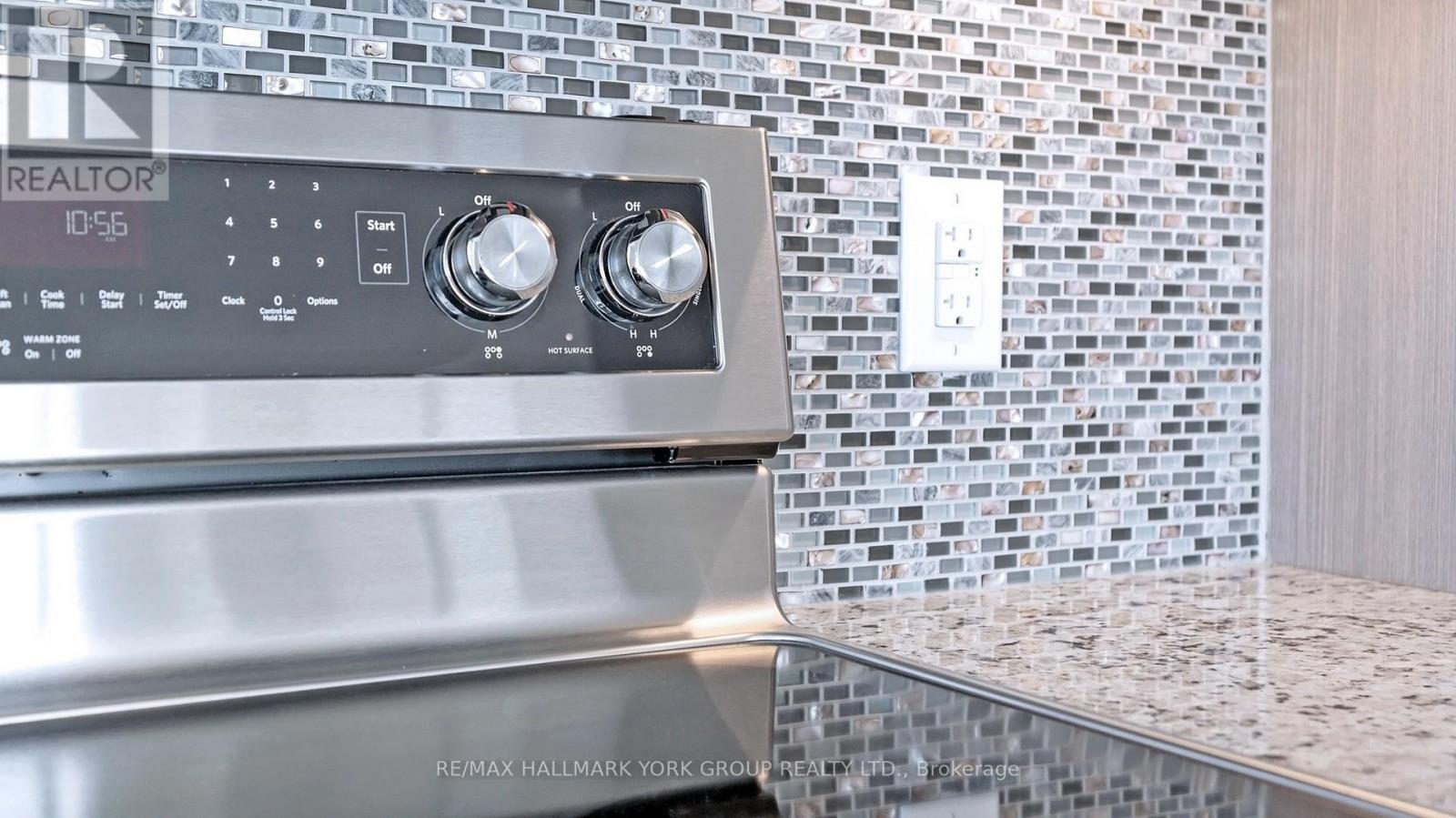 705 - 1603 Eglinton Avenue W, Toronto, Ontario  M6E 0A1 - Photo 7 - C12993466