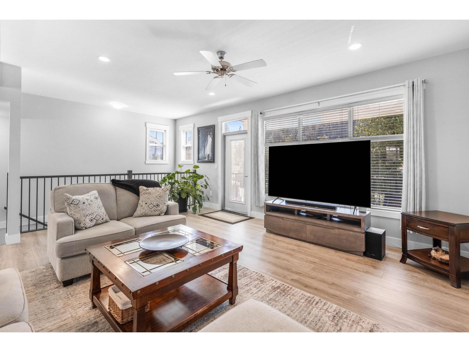 25 386 Pine Avenue, Harrison Hot Springs, Harrison Hot Springs, British Columbia  V0M 1K0 - Photo 5 - R3110836