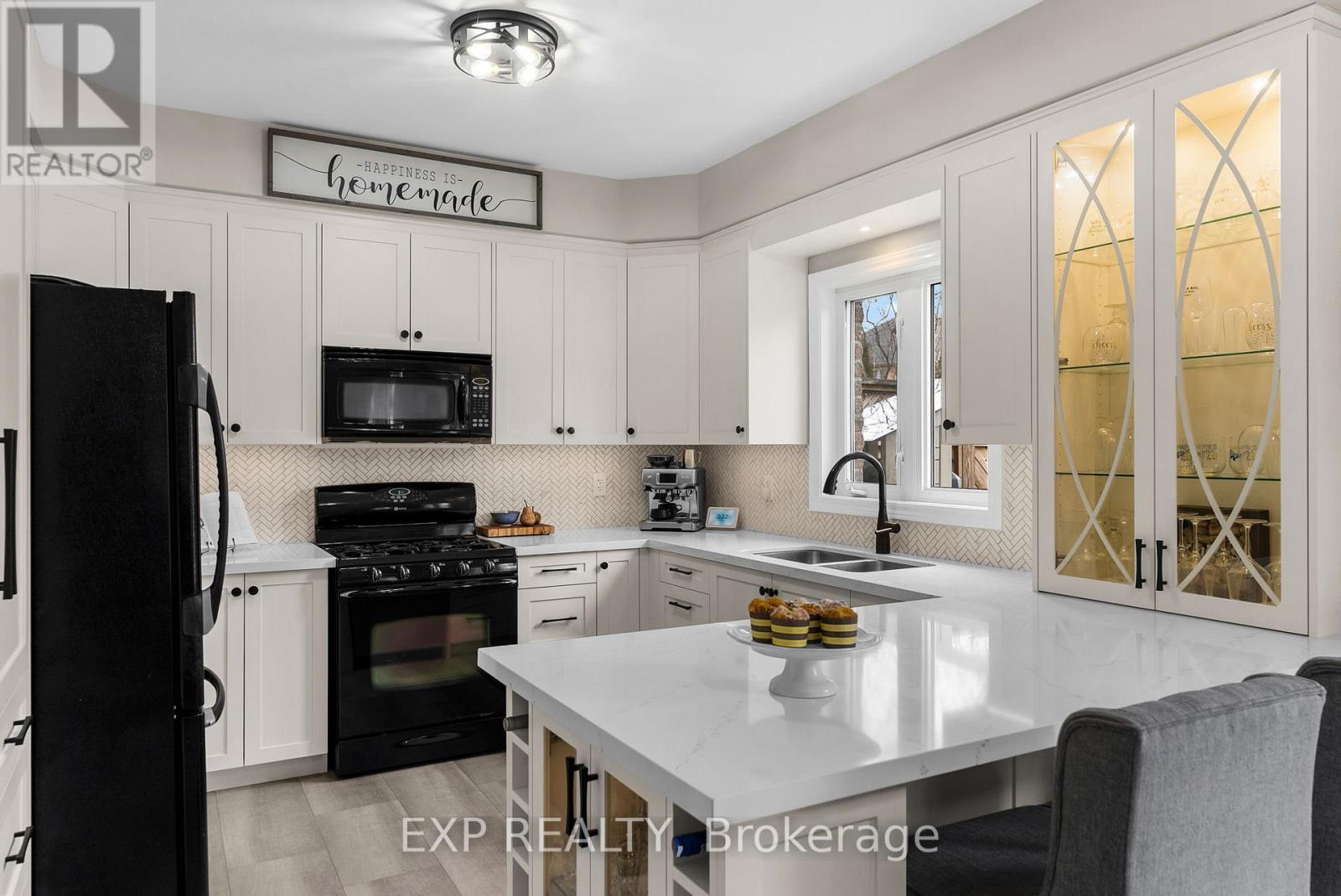 14 Whitestone Drive, Georgina, Ontario  L4P 0A3 - Photo 15 - N12989372