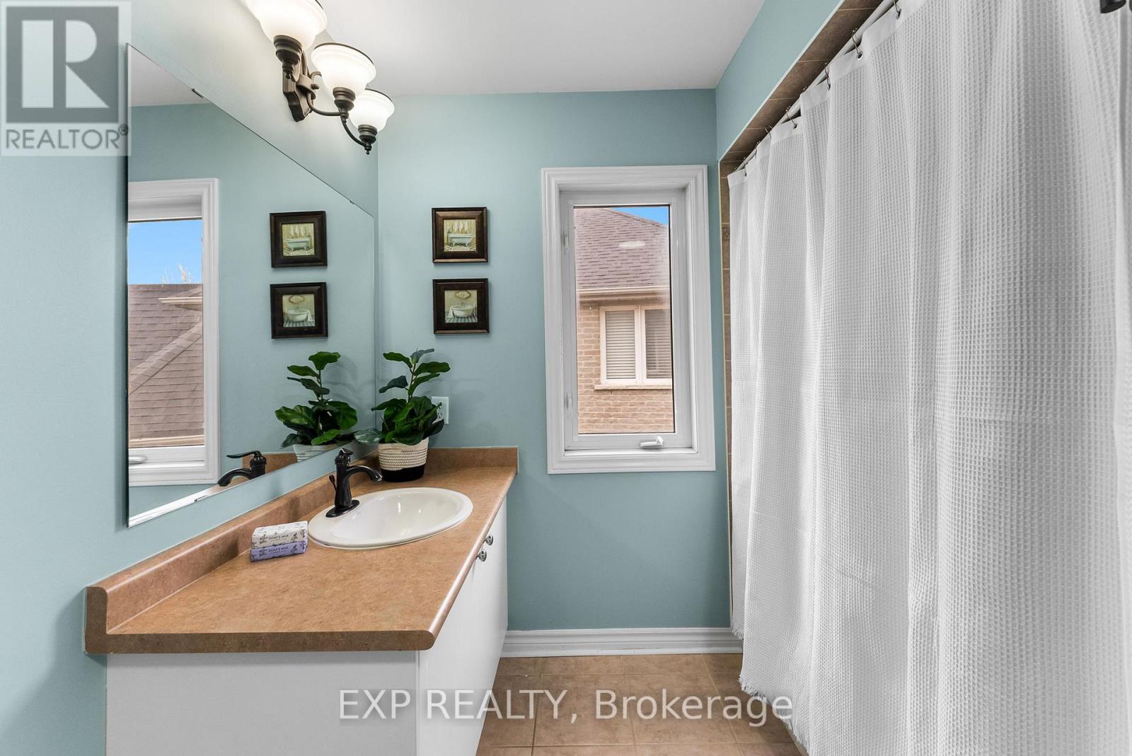 14 Whitestone Drive, Georgina, Ontario  L4P 0A3 - Photo 40 - N12989372