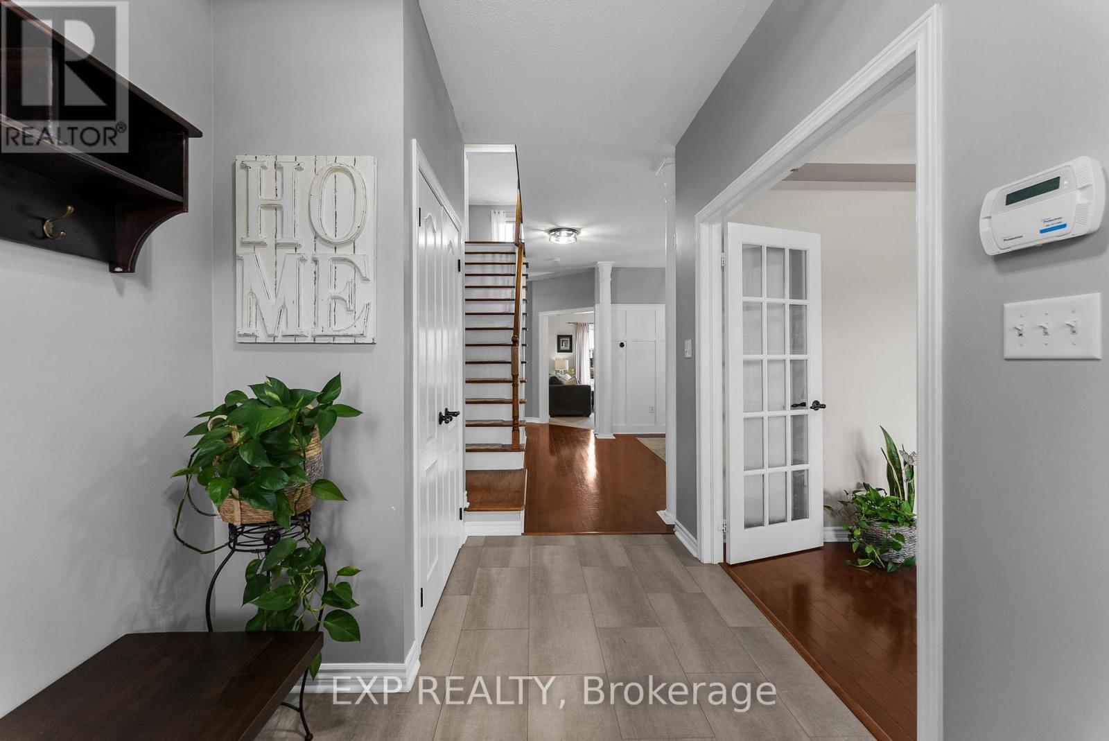 14 Whitestone Drive, Georgina, Ontario  L4P 0A3 - Photo 6 - N12989372