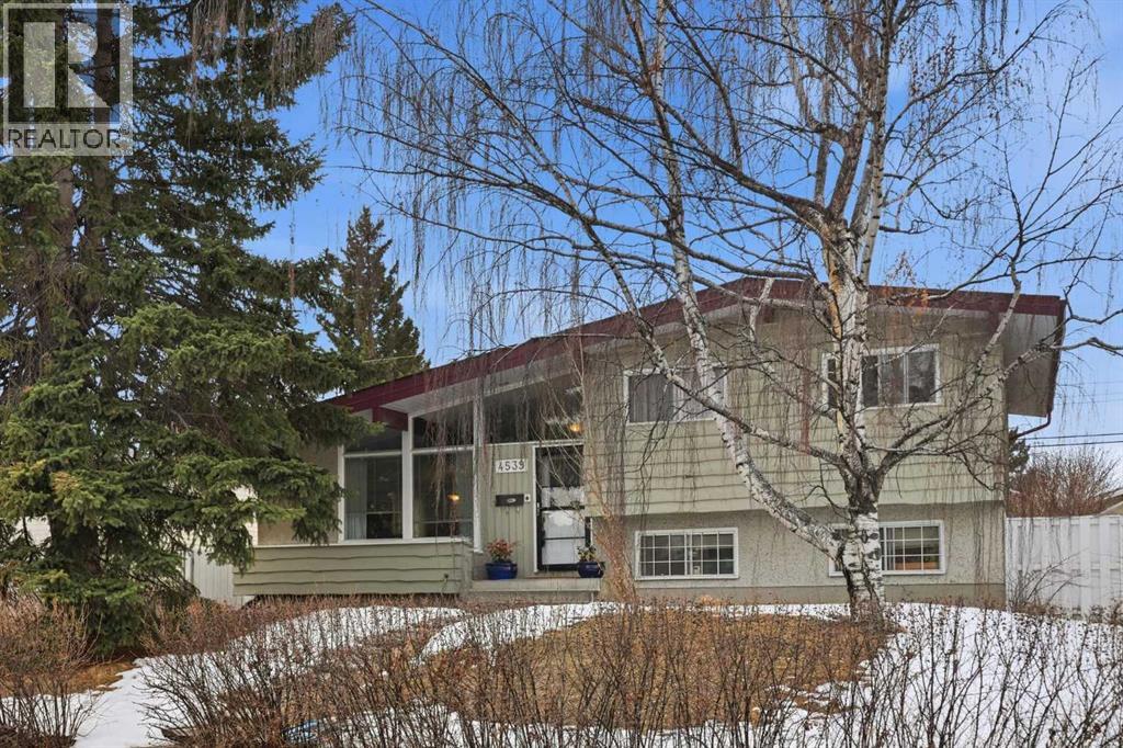 4539 Vandergrift Crescent NW, Calgary, Alberta  T3A 0J1 - Photo 2 - A2300499