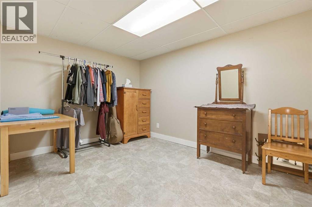 4539 Vandergrift Crescent NW, Calgary, Alberta  T3A 0J1 - Photo 35 - A2300499