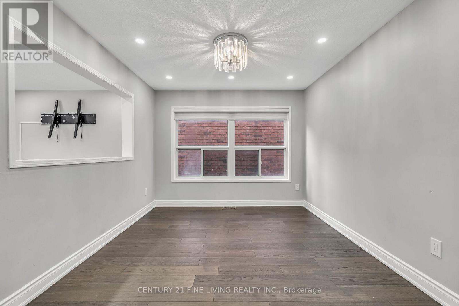 20 Edenvalley Road, Brampton, Ontario L7A 2M6 - Photo 16 - W12993320