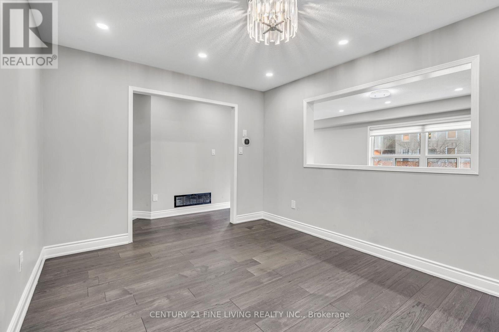 20 Edenvalley Road, Brampton, Ontario L7A 2M6 - Photo 17 - W12993320