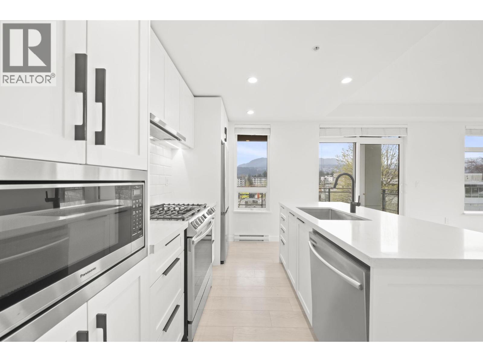 405 3038 St George Street, Port Moody, British Columbia  V3H 0L3 - Photo 6 - R3110753