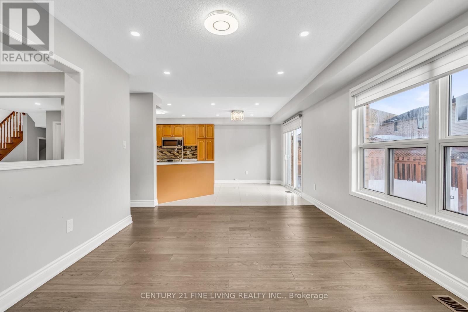 20 Edenvalley Road, Brampton, Ontario L7A 2M6 - Photo 13 - W12993320