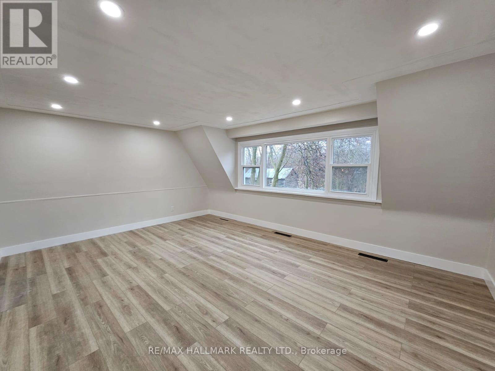 3 - 159 Richmond Street, Richmond Hill, Ontario  L4C 3Y7 - Photo 3 - N12993392