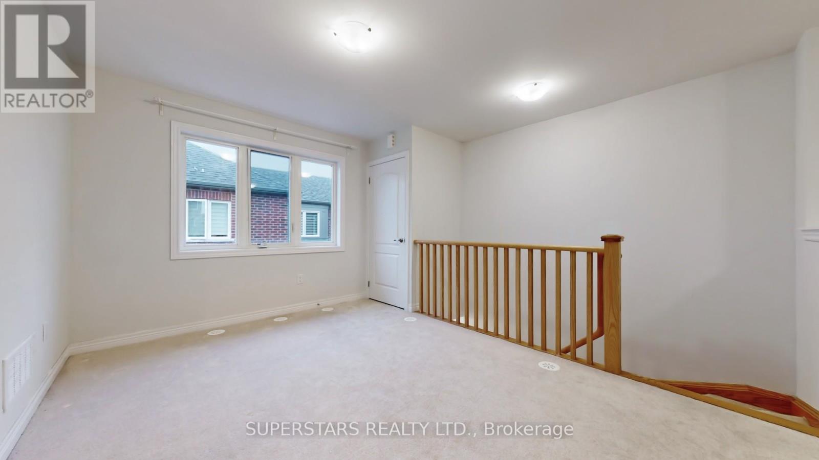 Coach - 4 Waterleaf Road, Markham, Ontario  L6B 1N9 - Photo 5 - N12993448