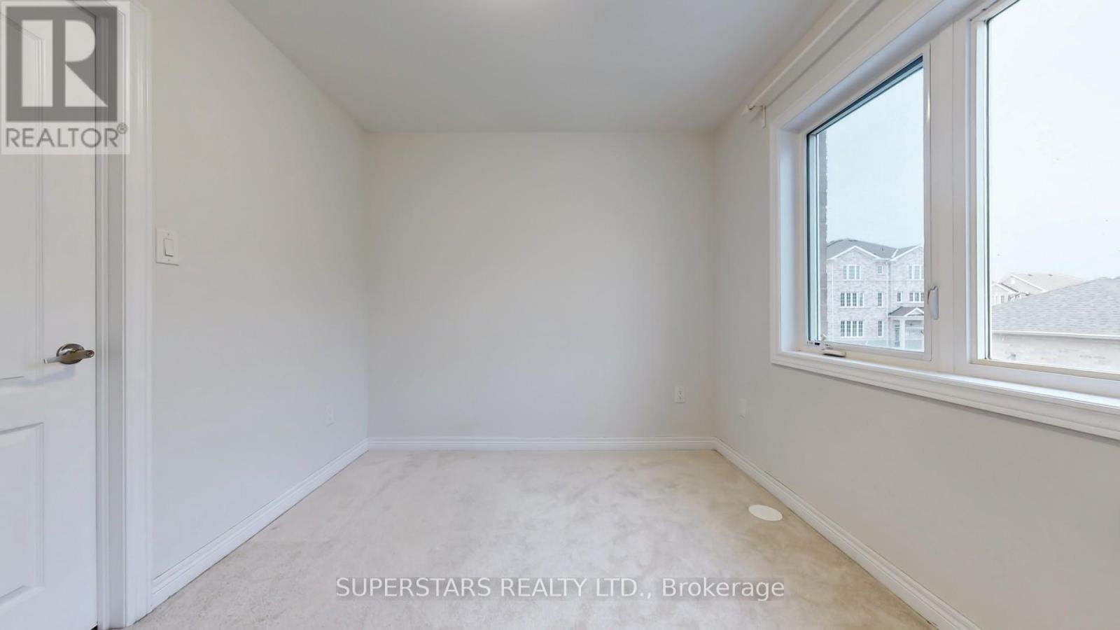 Coach - 4 Waterleaf Road, Markham, Ontario  L6B 1N9 - Photo 7 - N12993448