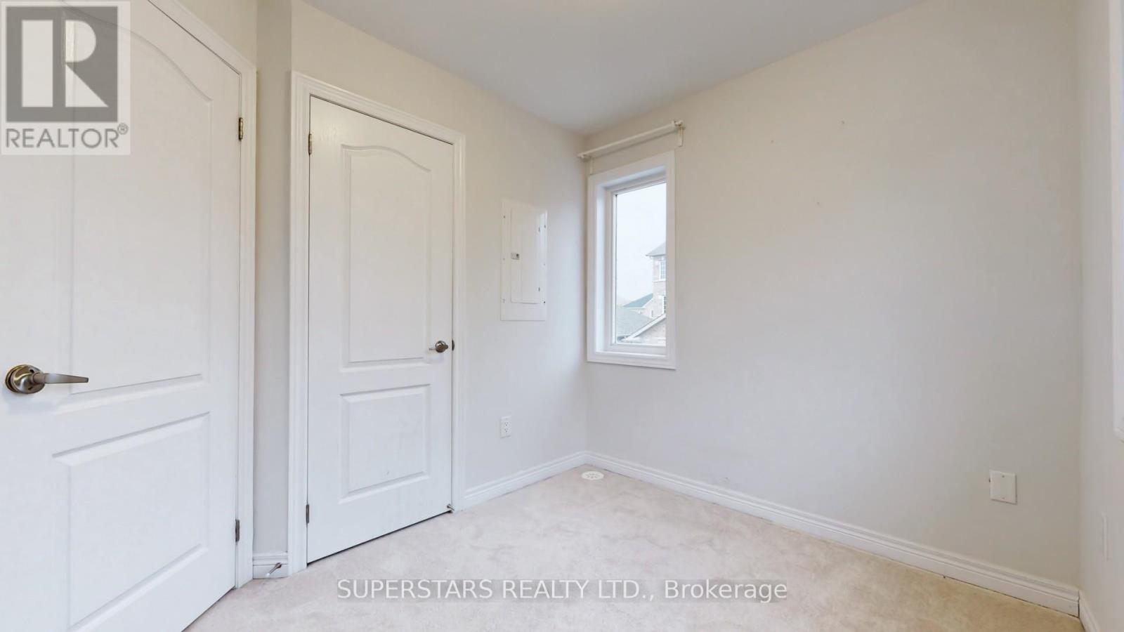 Coach - 4 Waterleaf Road, Markham, Ontario  L6B 1N9 - Photo 9 - N12993448