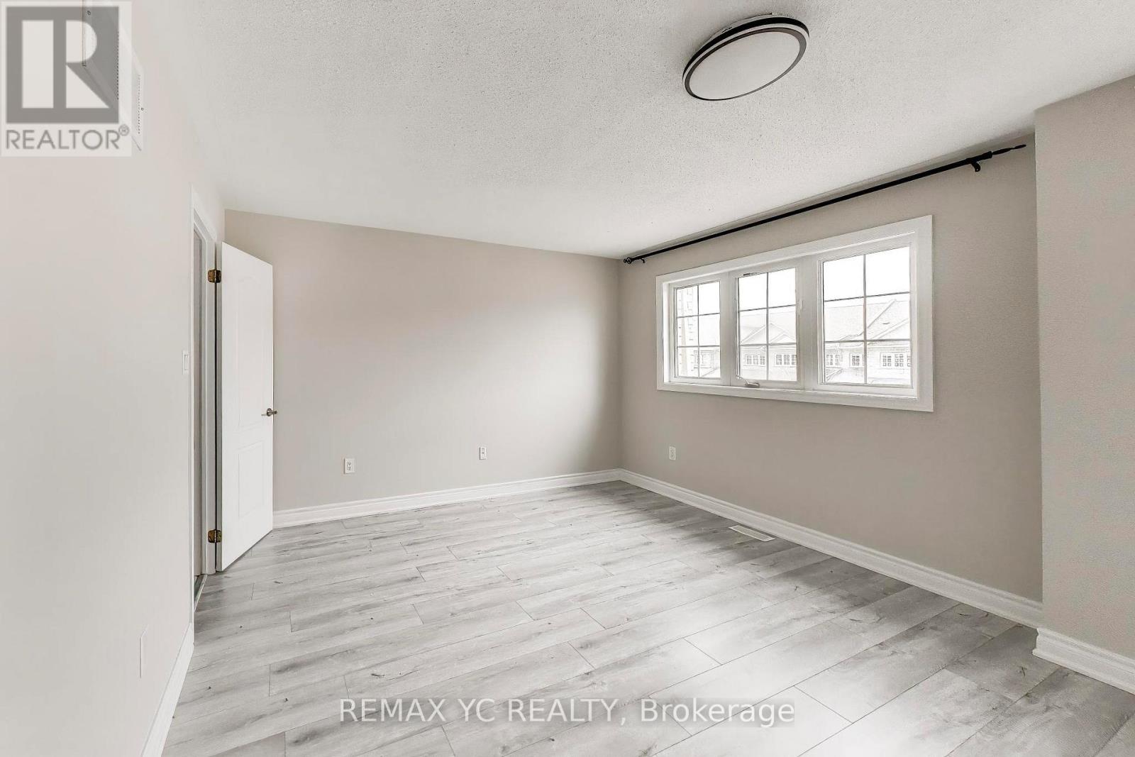 151 Amulet Crescent, Richmond Hill, Ontario  L4S 2T5 - Photo 14 - N12993464