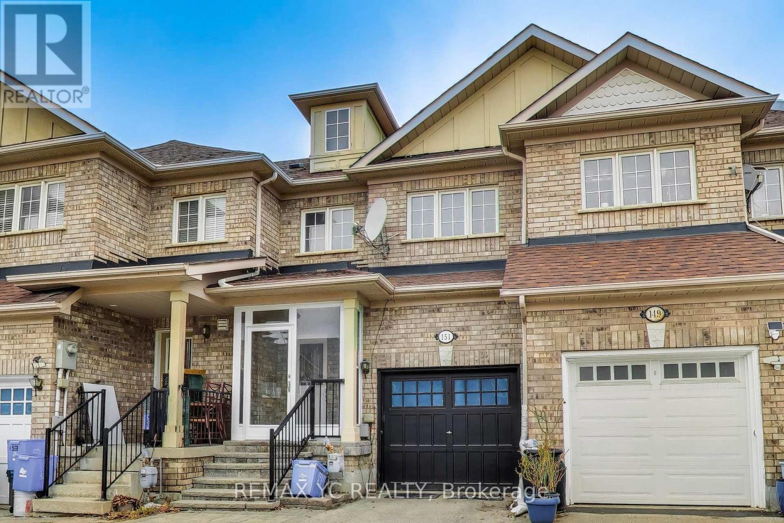 151 Amulet Crescent, Richmond Hill, Ontario  L4S 2T5 - Photo 3 - N12993464