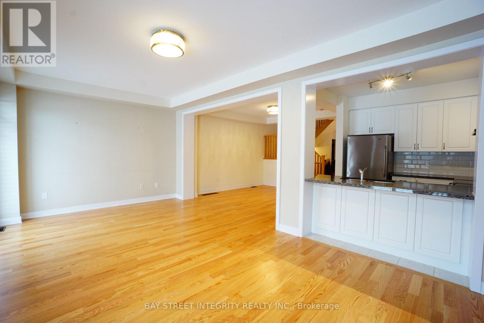 49 Badgerow Way, Aurora, Ontario  L4G 0Z5 - Photo 2 - N12993484