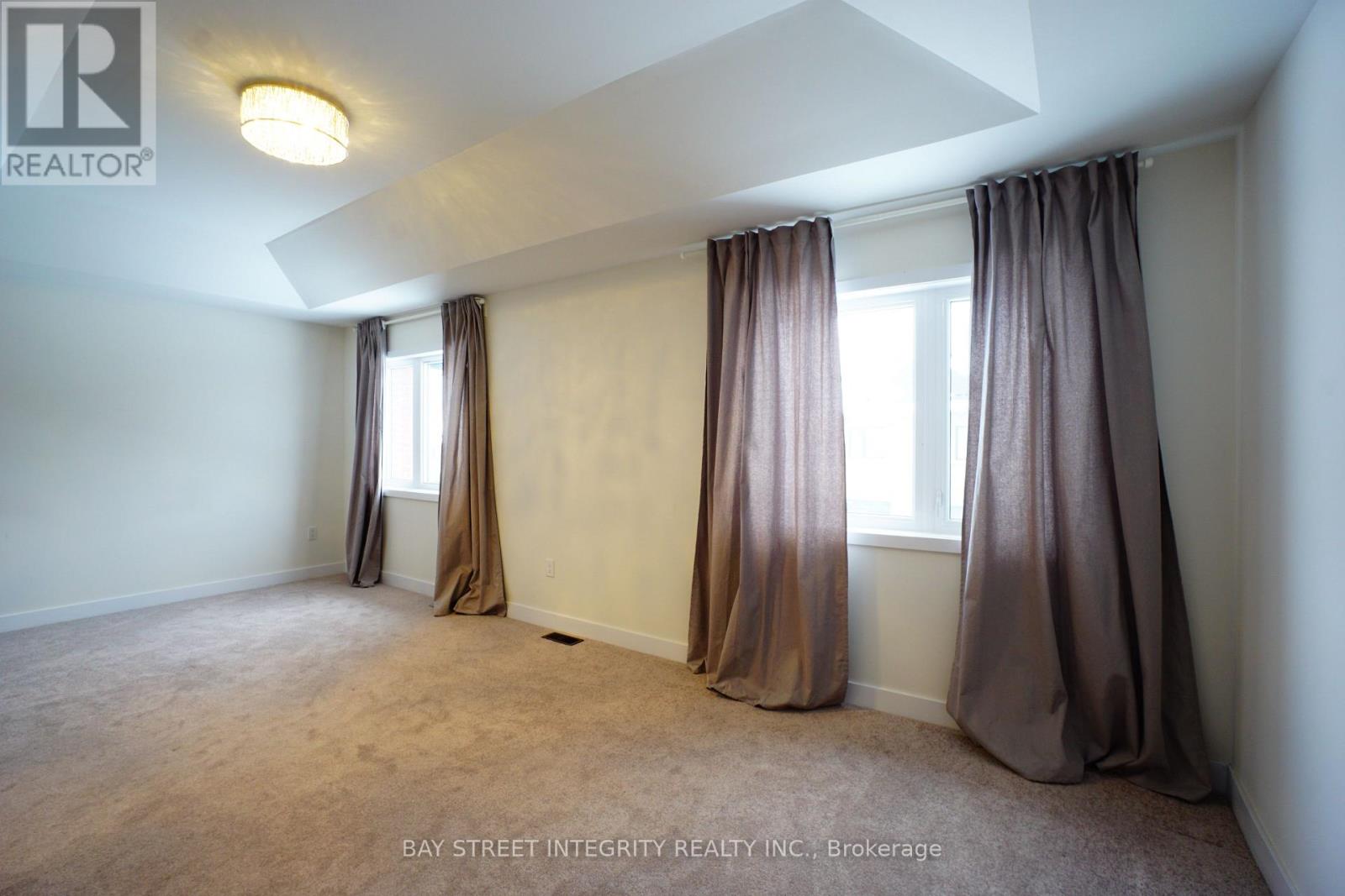 49 Badgerow Way, Aurora, Ontario  L4G 0Z5 - Photo 7 - N12993484